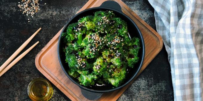 Broccoli prajit cu ghimbir si sos de soia