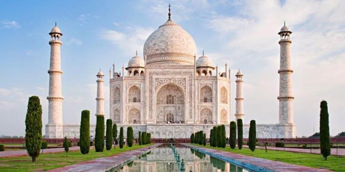 de ce Taj Mahal supraevaluate