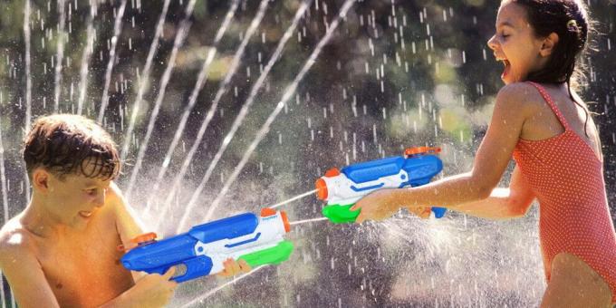 ziua de nastere pentru copii: aranja lupta cu pistoale de apă