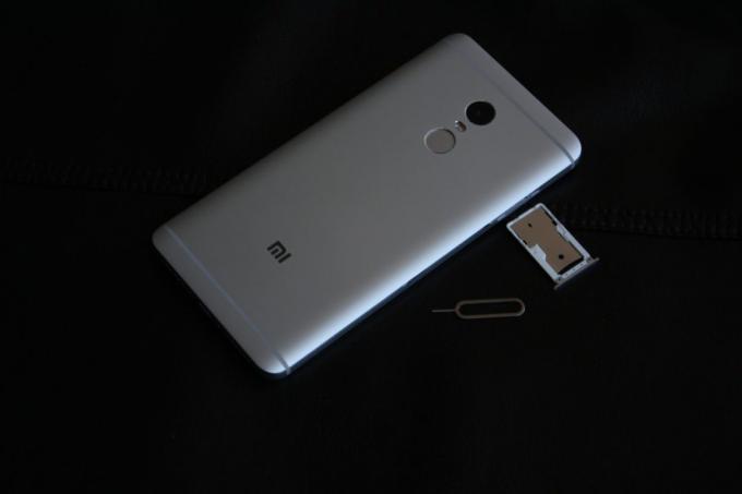 Xiaomi redmi Nota 4: Slotul pentru cartela SIM