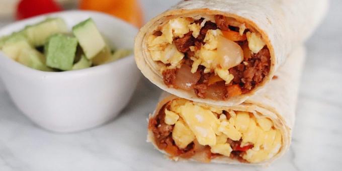 Burrito cu omletă și chorrizo