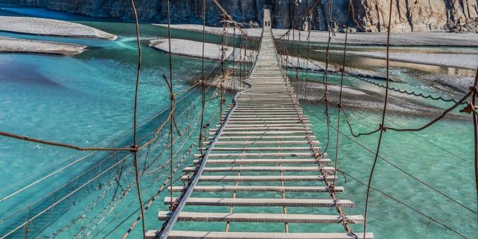 Cele mai înfricoșătoare poduri: podul suspendat Hussaini