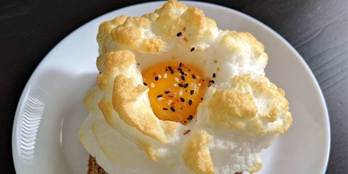 Rețete din ouă: gălbenușuri de pe „nor“