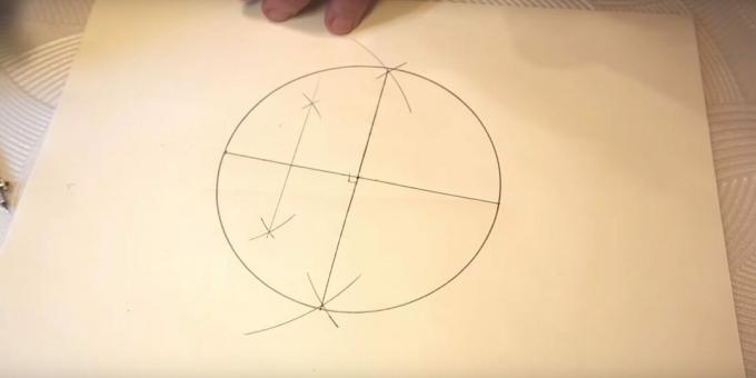 Cum să desenați o stea cu cinci colțuri: împărțiți segmentul stâng în două