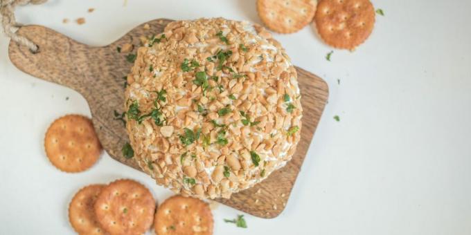 Aperitiv cu branza cu alune si patrunjel