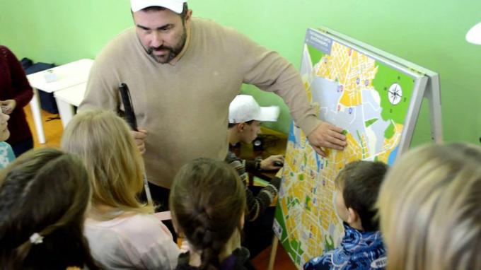 „Bastonului alb“ a dezvoltat o harta tactilă a Ekaterinburg