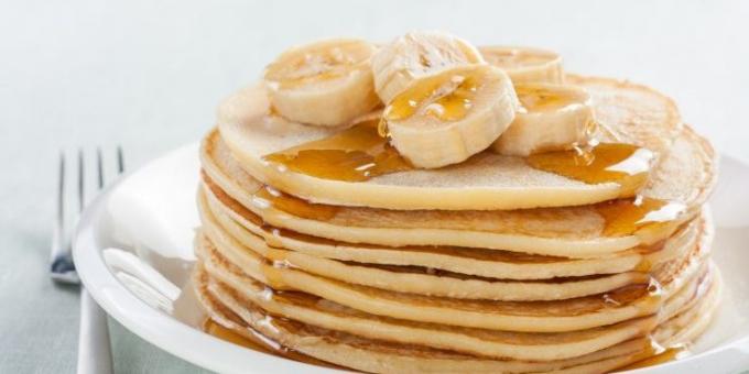 Ce să gătească pentru micul dejun: American Clatite cu miere și banane