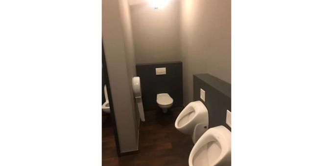 WC într-un restaurant german