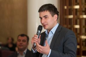 Locuri de munca: Almir Salimov, directorul general al clubului Managerii E-xecutive