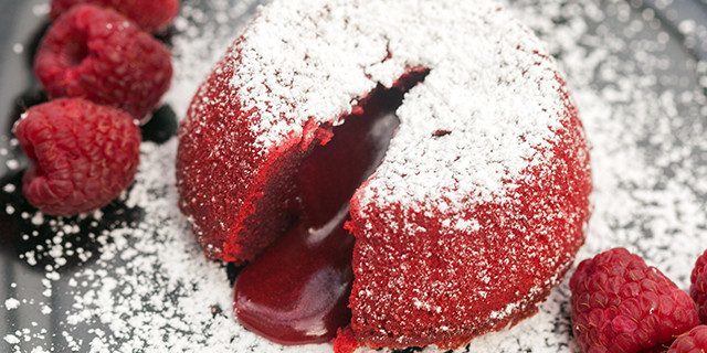 Rețete pentru 14 februarie: tort „Red catifea“ cu un lichid de umplere