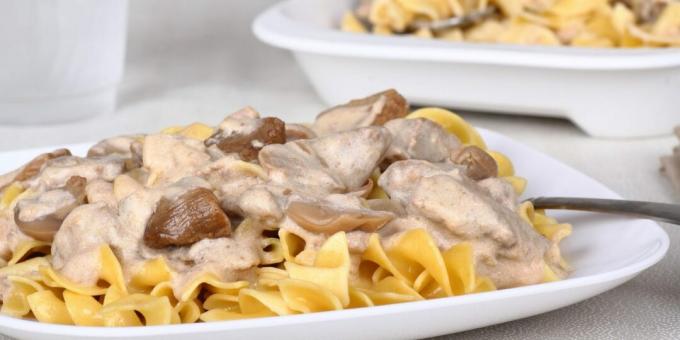 Stroganoff de vită cu ciuperci de pădure