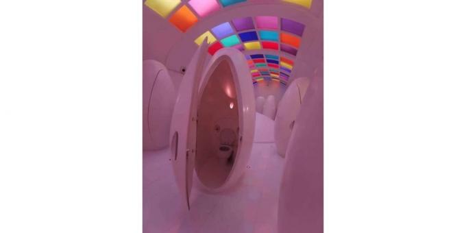 Design toaletă: capsulă spațială