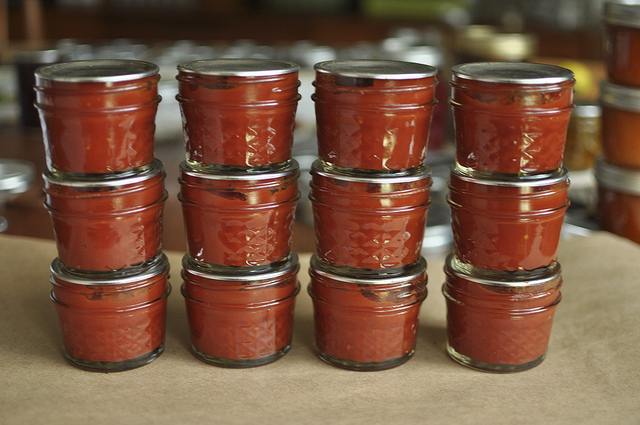 sosuri picante: picant sos de tomate
