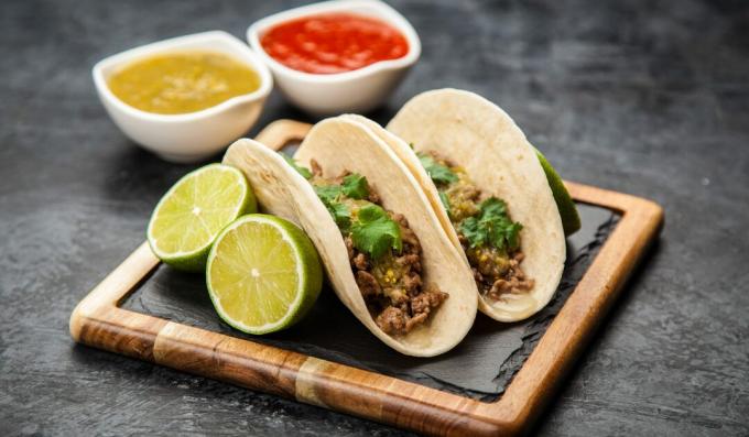 Tacos cu carne de vită și coriandru