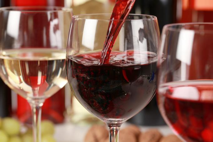 Cât de mult poți bea fără a afecta sănătatea: doză tolerată de alcool