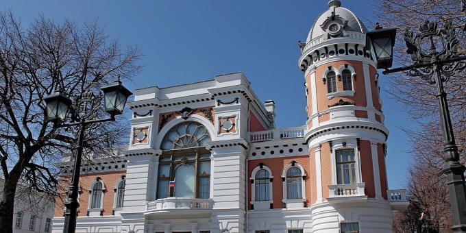 Obiective turistice în Ulyanovsk: Muzeul Lorei și Artei Locale