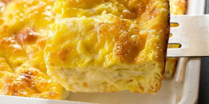 Cum de a găti ouă în cuptor: caserola ou cu cremă de brânză și brânză