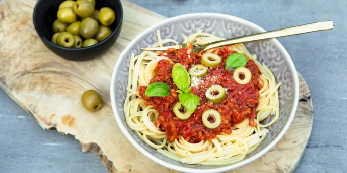 Paste vegetariene la bolognese