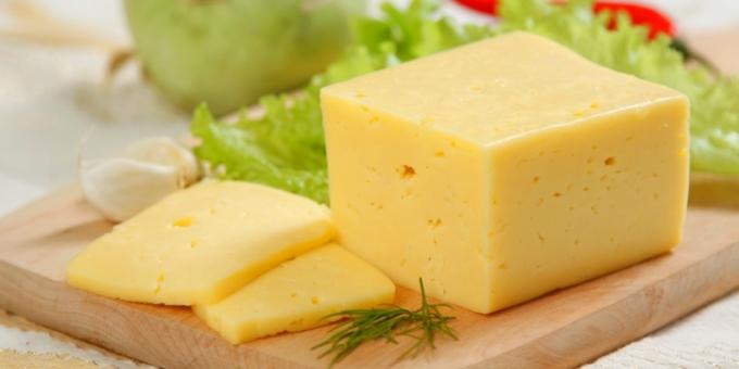 Cum de a găti brânză: brânză tare acasă