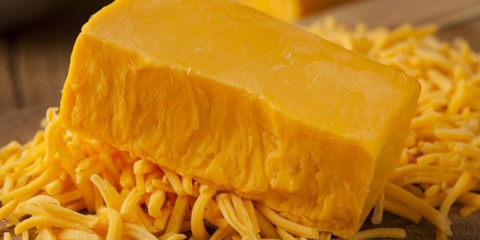 Alimente bogate în iod: brânză