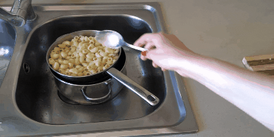 Cum și cât să gătești coarne într-o cratiță