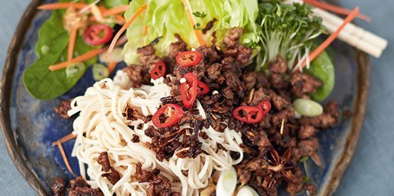 Ce să gătesc pentru cină: carne de vită stil asiatic crocantă