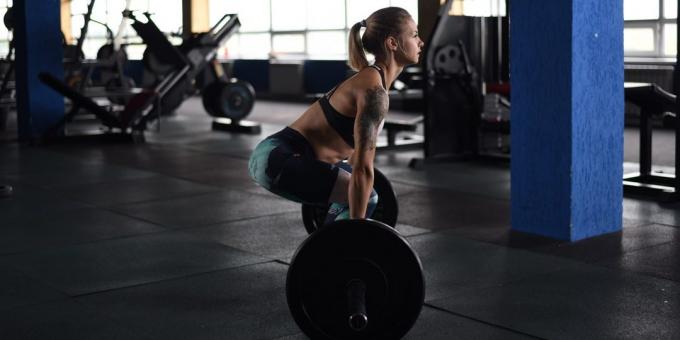 Articole despre sport pe Layfhakere scrie Oia Zorina practica CrossFit și având acces la antrenament
