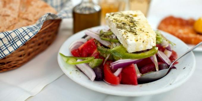 Salata clasica greceasca