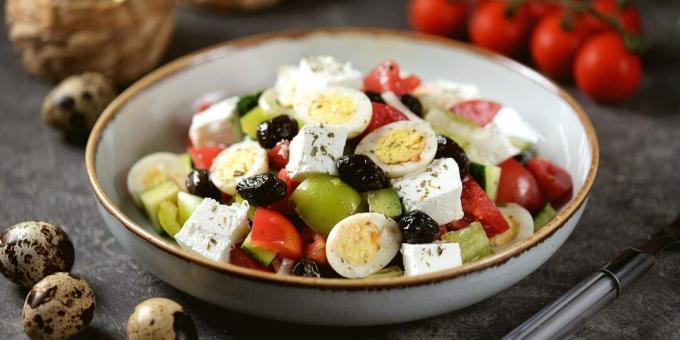 Salată grecească cu ouă