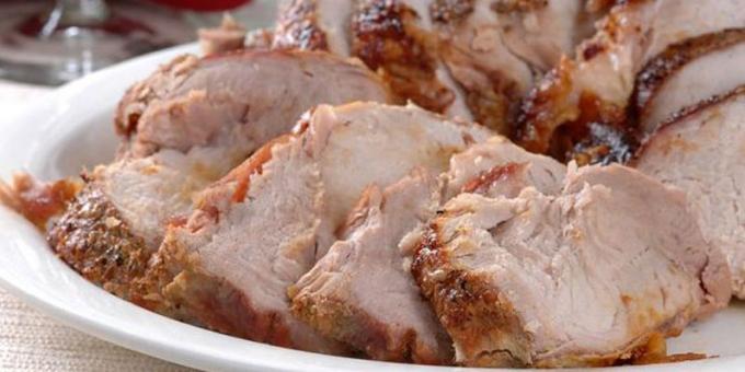 Cum de a găti carne de porc fiert în cuptor cu sos de soia și miere