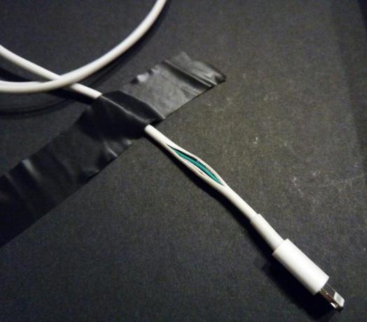 Cum de a stabili cablul pentru iPhone