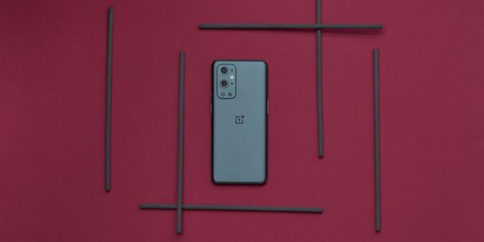 OnePlus 9 Pro: panoul din spate