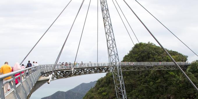 Cele mai înfricoșătoare poduri: podul cerului de pe insula Langkawi