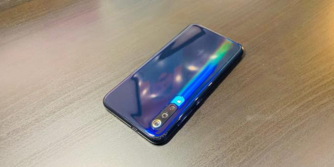Xiaomi Mi 9 SE: Într-un caz