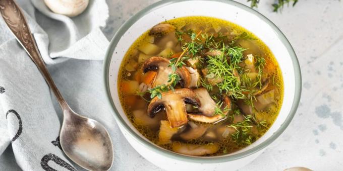 Supă simplă de ciuperci cu orz