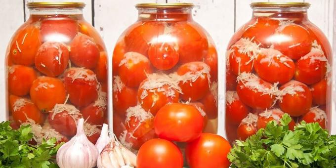 Tomate în zăpadă cu usturoi pentru iarna