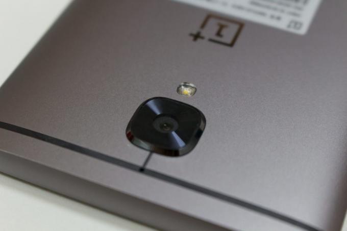 OnePlus 3T: aparat de fotografiat