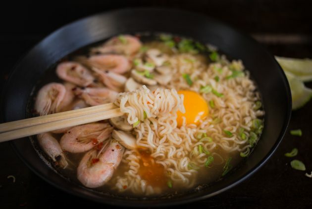 Cum să faceți ramen de casă: experimentați cu aditivi