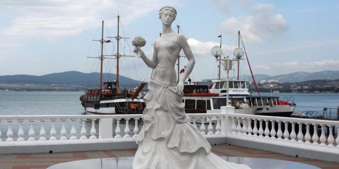 Atracții Gelendzhik: sculptură „Mireasă albă”