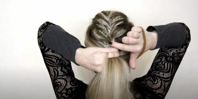 Coafuri pentru femei cu față rotundă: legați-vă părul într-o coadă înaltă de cal