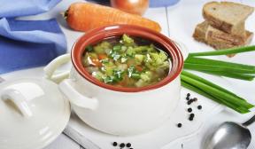 Supă slabă cu fasole, broccoli și ciuperci