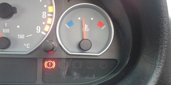 De ce aragaz slab luminat în mașină: eșecul termostat