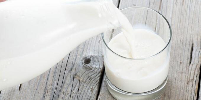 Băuturi sănătoase înainte de culcare: lapte cald