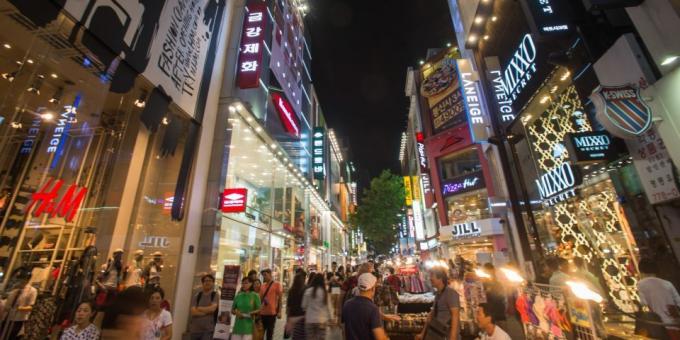 Atracții Coreea de Sud: stradă comercială Myeongdong