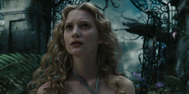 Încă din filmul „Alice în Țara Minunilor“, în 2010
