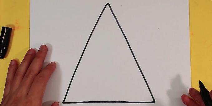 Desenați un triunghi