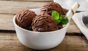 Înghețată cremă de ciocolată