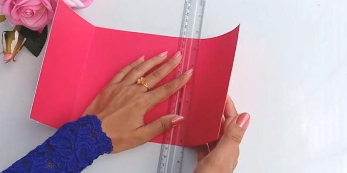 felicitarea cu propriile mâini: tăiate din hârtie de construcție roz 30 x 15 cm detaliu