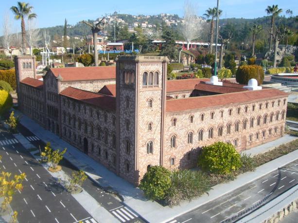 Universitatea din Barcelona