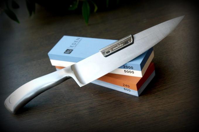 Cum să ascuți un cuțit de bare